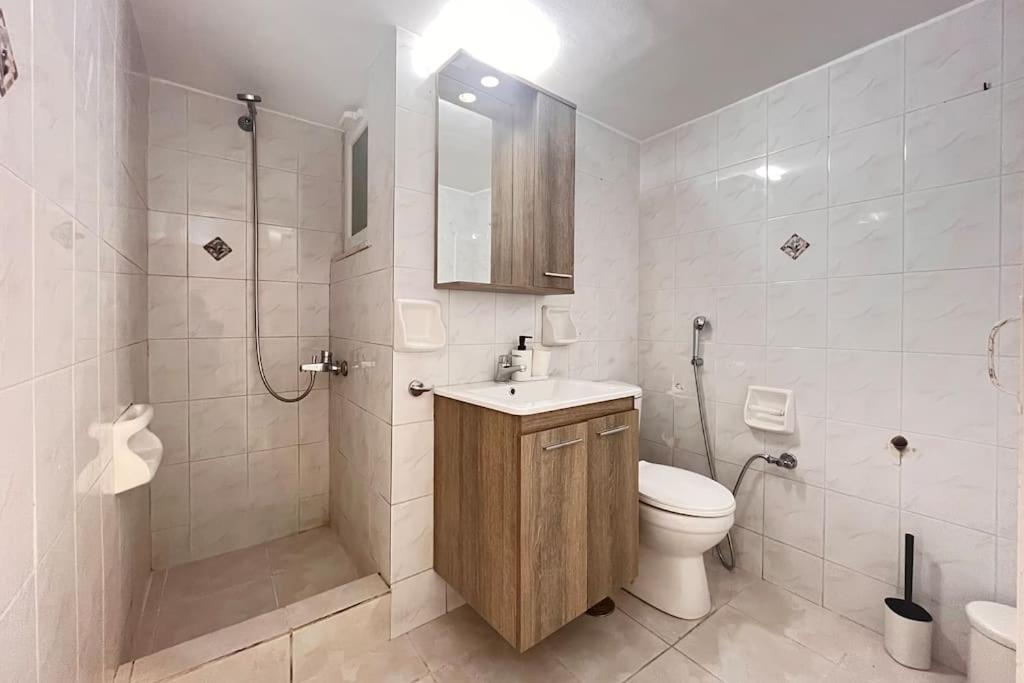Pame Rentals - 2Bd Home, 4 Min To Acropolis Athens Luaran gambar