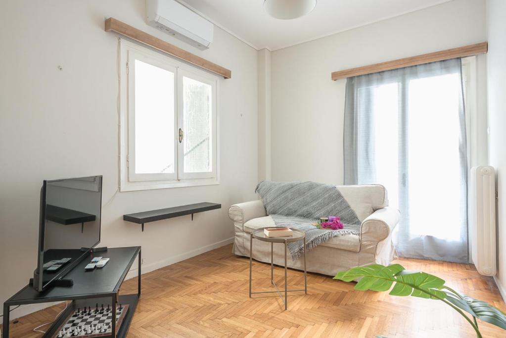 Pame Rentals - 2Bd Home, 4 Min To Acropolis Athens Luaran gambar