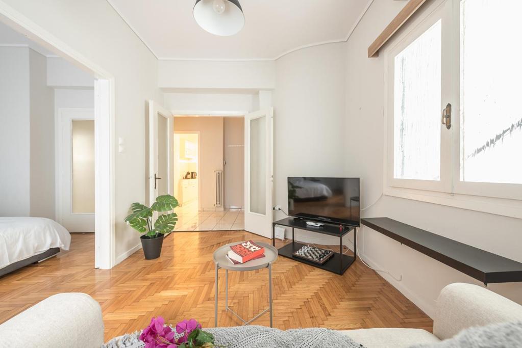 Pame Rentals - 2Bd Home, 4 Min To Acropolis Athens Luaran gambar